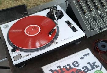 DJ